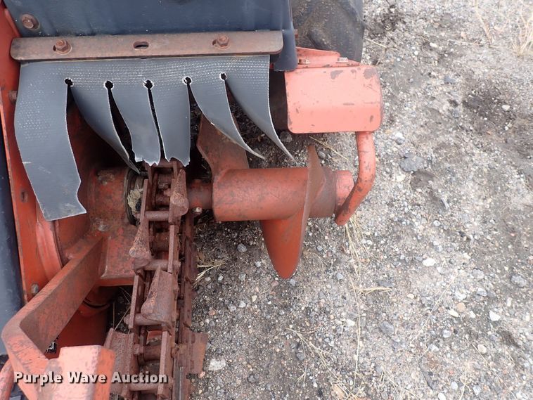 image for item DQ4914 2005 Ditch Witch 1230  trencher