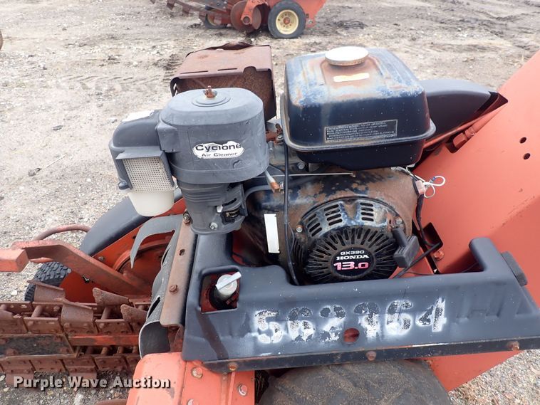 image for item DQ4914 2005 Ditch Witch 1230  trencher
