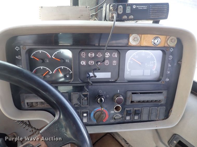 image for item DQ4923 2001 Caterpillar 623G  elevating scraper