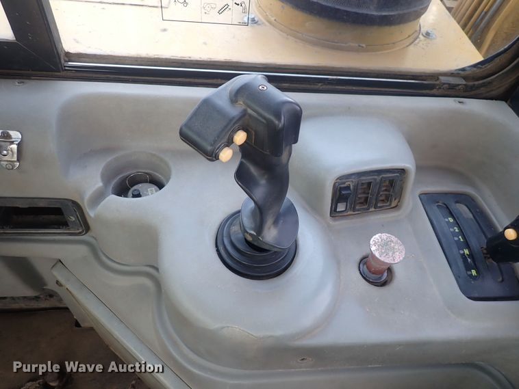 image for item DQ4923 2001 Caterpillar 623G  elevating scraper