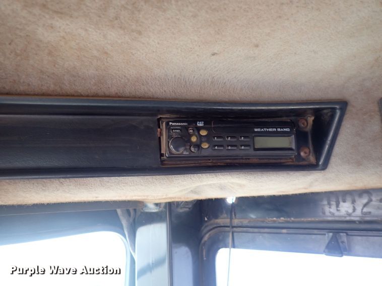 image for item DQ4923 2001 Caterpillar 623G  elevating scraper