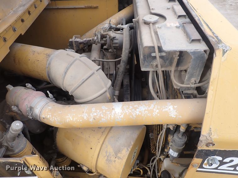 image for item DQ4923 2001 Caterpillar 623G  elevating scraper