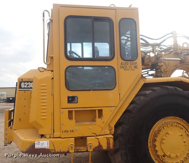 image for item DQ4923 2001 Caterpillar 623G  elevating scraper