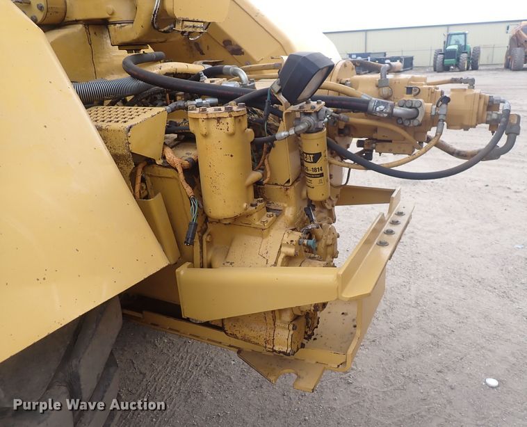 image for item DQ4923 2001 Caterpillar 623G  elevating scraper