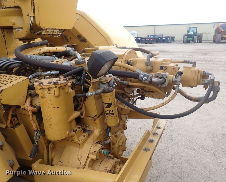 image for item DQ4923 2001 Caterpillar 623G  elevating scraper