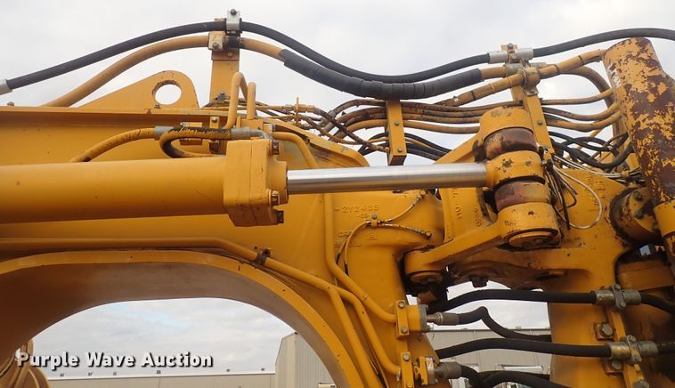 image for item DQ4923 2001 Caterpillar 623G  elevating scraper