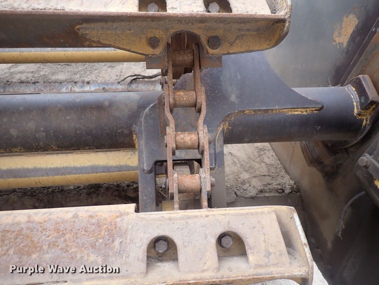 image for item DQ4923 2001 Caterpillar 623G  elevating scraper