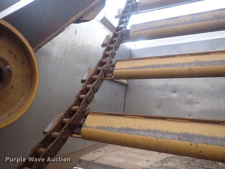 image for item DQ4923 2001 Caterpillar 623G  elevating scraper