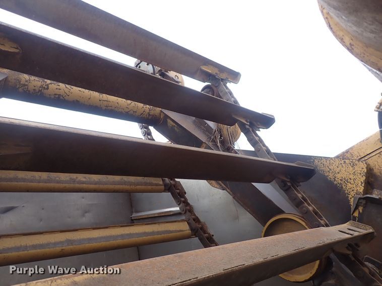 image for item DQ4923 2001 Caterpillar 623G  elevating scraper