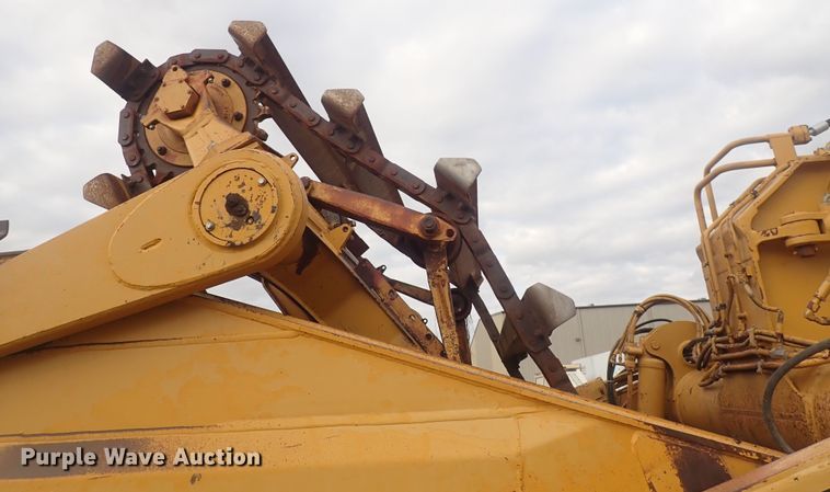 image for item DQ4923 2001 Caterpillar 623G  elevating scraper