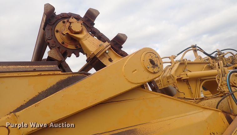 image for item DQ4923 2001 Caterpillar 623G  elevating scraper