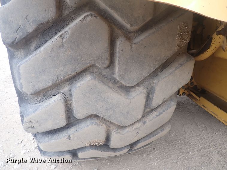 image for item DQ4923 2001 Caterpillar 623G  elevating scraper