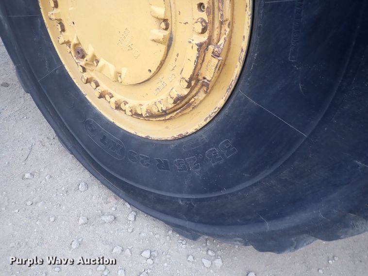 image for item DQ4923 2001 Caterpillar 623G  elevating scraper