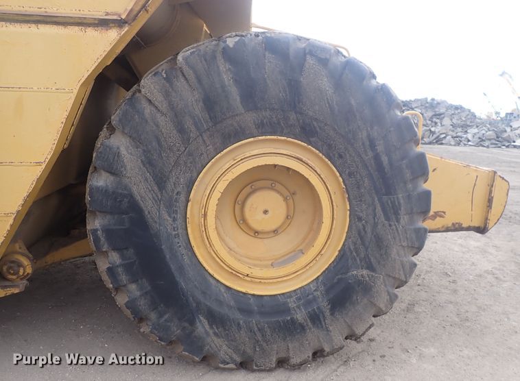 image for item DQ4923 2001 Caterpillar 623G  elevating scraper