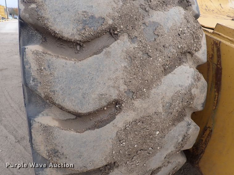 image for item DQ4923 2001 Caterpillar 623G  elevating scraper