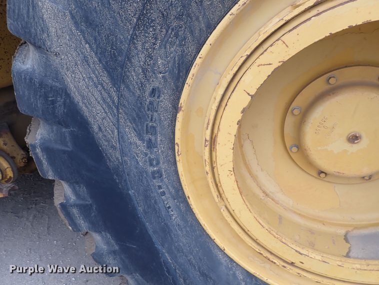 image for item DQ4923 2001 Caterpillar 623G  elevating scraper