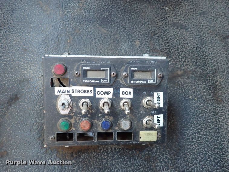 image for item DQ4938 2007 International 7300  utility / service truck