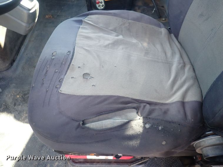 image for item DQ4938 2007 International 7300  utility / service truck