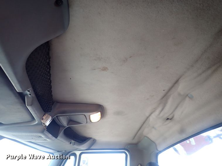 image for item DQ4938 2007 International 7300  utility / service truck