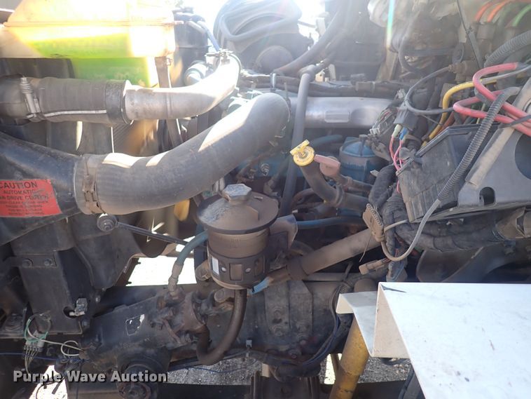 image for item DQ4938 2007 International 7300  utility / service truck