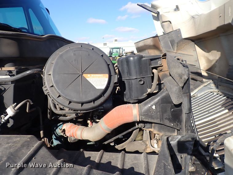 image for item DQ4938 2007 International 7300  utility / service truck