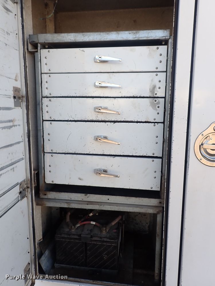 image for item DQ4938 2007 International 7300  utility / service truck