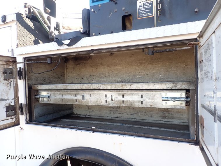 image for item DQ4938 2007 International 7300  utility / service truck