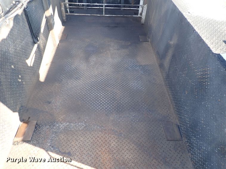 image for item DQ4938 2007 International 7300  utility / service truck