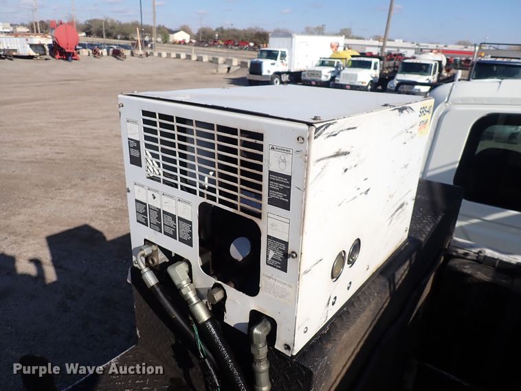 image for item DQ4938 2007 International 7300  utility / service truck