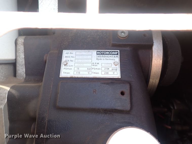 image for item DQ4938 2007 International 7300  utility / service truck