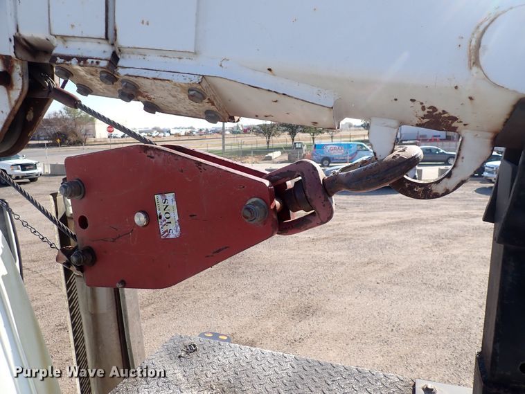 image for item DQ4938 2007 International 7300  utility / service truck