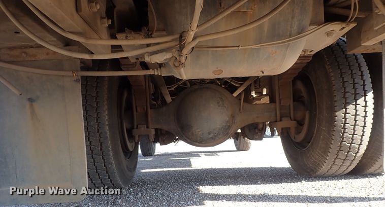 image for item DQ4938 2007 International 7300  utility / service truck