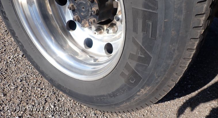 image for item DQ4938 2007 International 7300  utility / service truck