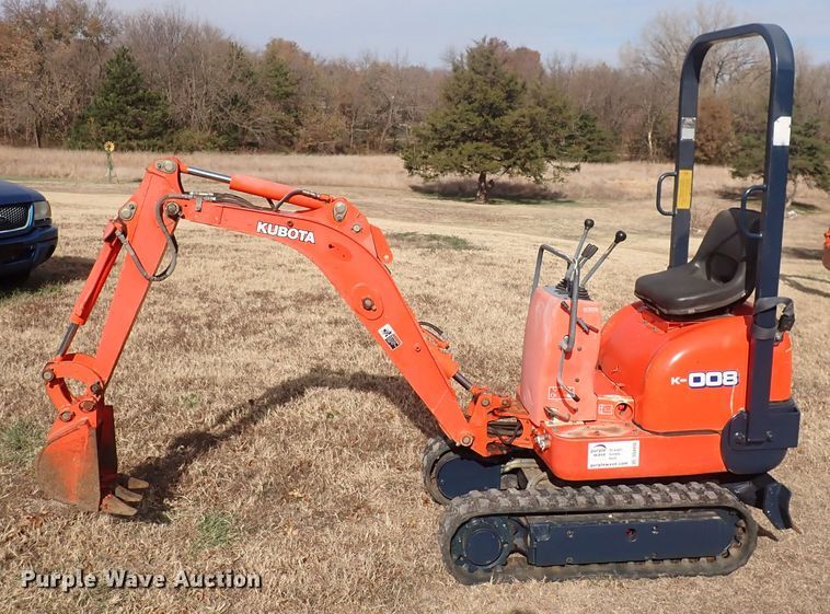 image for item DQ4950 2002 Kubota K008  mini excavator