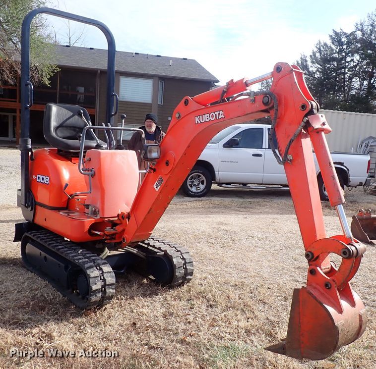 image for item DQ4950 2002 Kubota K008  mini excavator