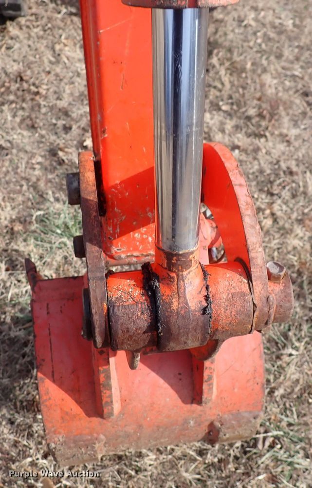 image for item DQ4950 2002 Kubota K008  mini excavator