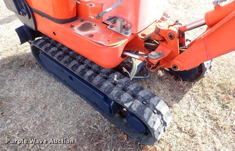 image for item DQ4950 2002 Kubota K008  mini excavator