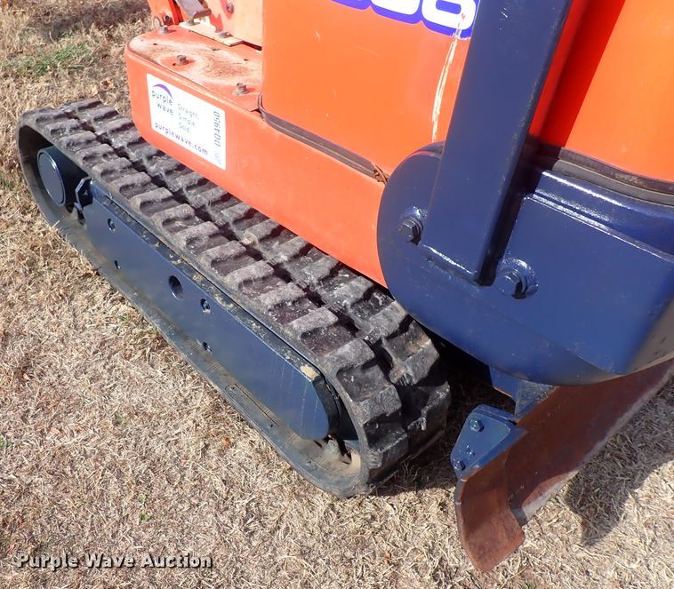 image for item DQ4950 2002 Kubota K008  mini excavator