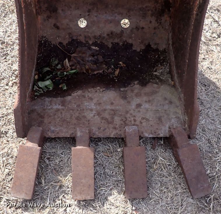 image for item DQ4950 2002 Kubota K008  mini excavator