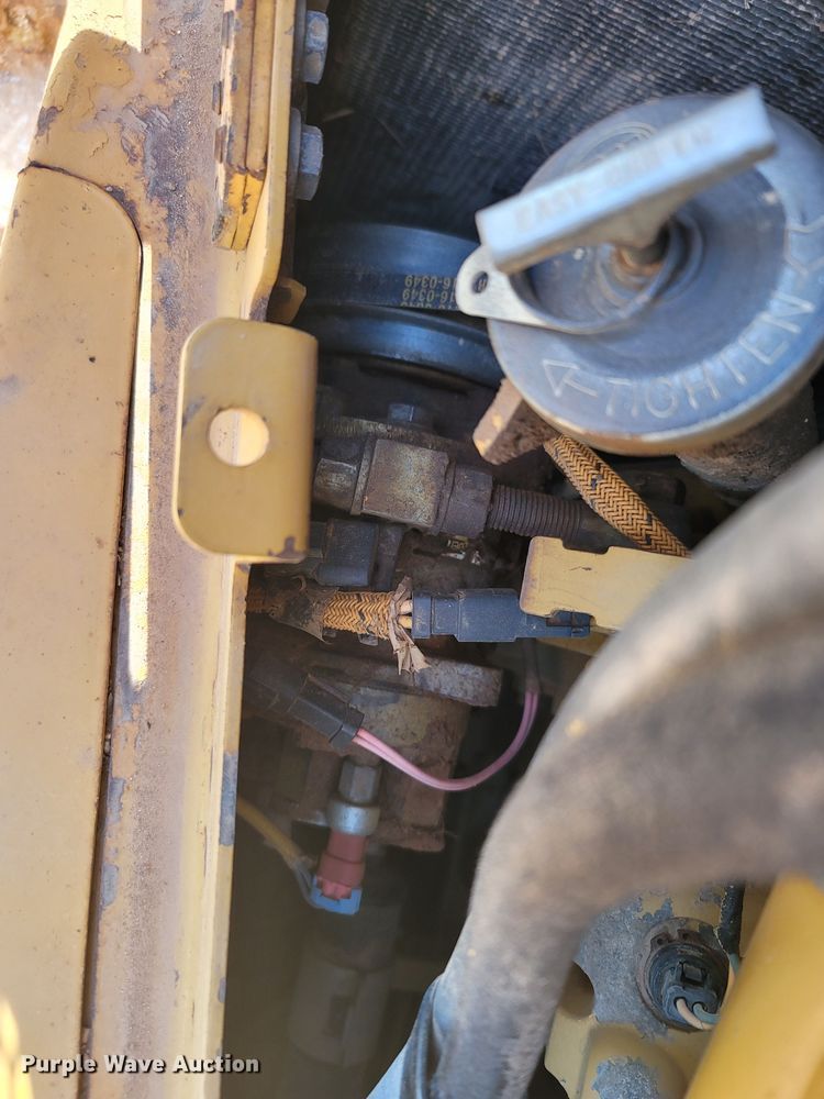 image for item DR3353 2008 Caterpillar D6T XL  dozer