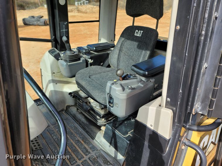 image for item DR3354 2007 Caterpillar 953D  track loader