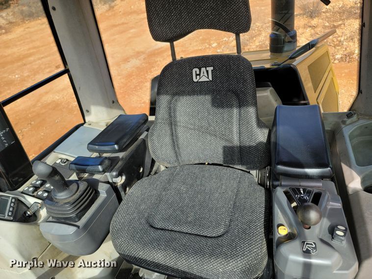 image for item DR3354 2007 Caterpillar 953D  track loader