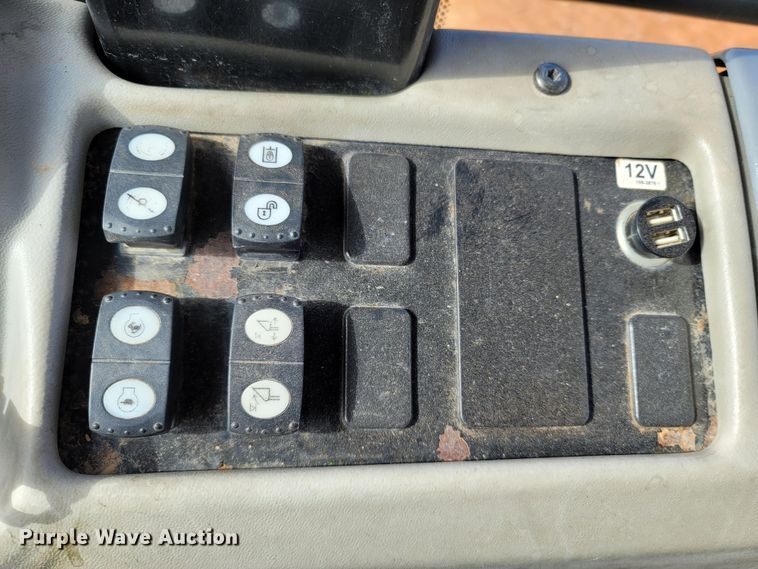 image for item DR3354 2007 Caterpillar 953D  track loader