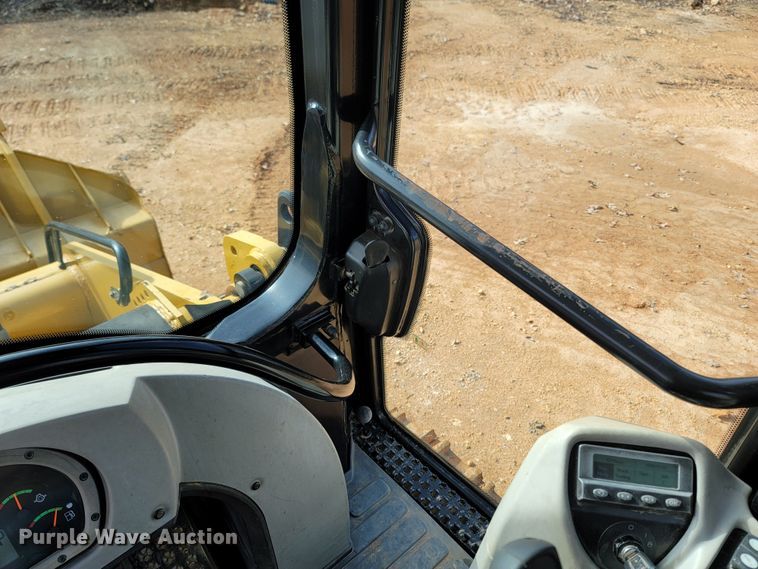 image for item DR3354 2007 Caterpillar 953D  track loader