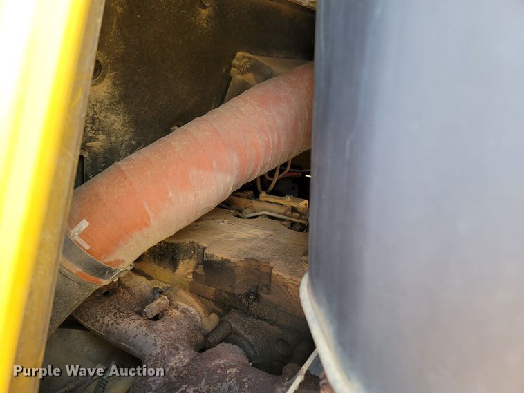 image for item DR3354 2007 Caterpillar 953D  track loader