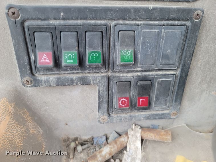 image for item DR3355 Samsung SL120-2  wheel loader