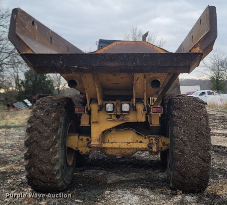 image for item DR3356 2000 Caterpillar D250E Series II  haul truck