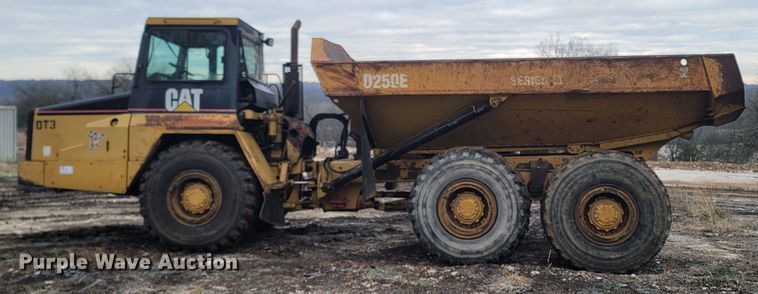 image for item DR3356 2000 Caterpillar D250E Series II  haul truck
