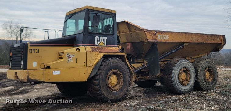 image for item DR3356 2000 Caterpillar D250E Series II  haul truck