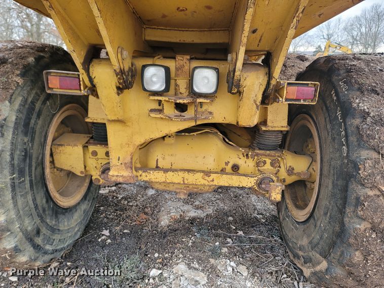 image for item DR3356 2000 Caterpillar D250E Series II  haul truck
